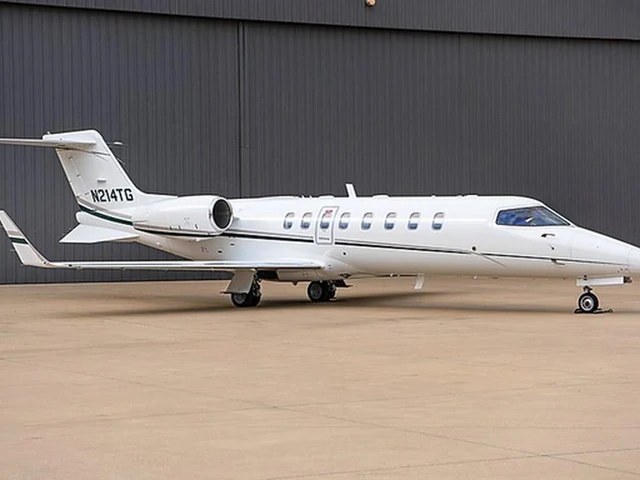 N214TG — photo