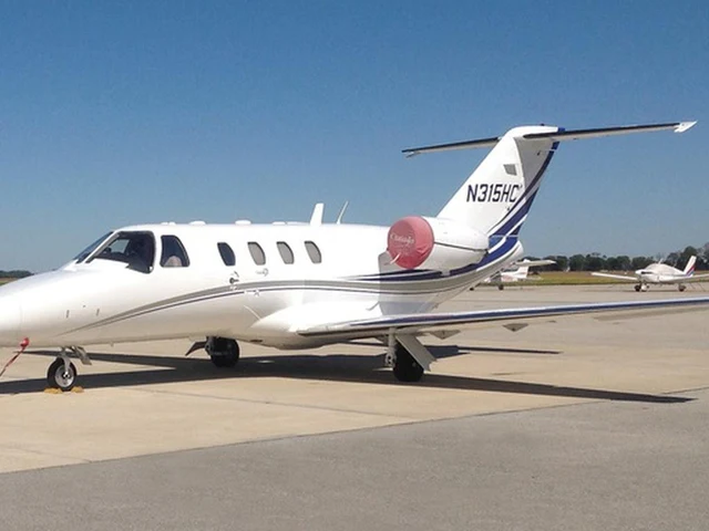 N315HC — photo