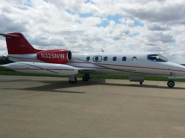 N325NW — photo