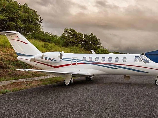 N794JS — photo
