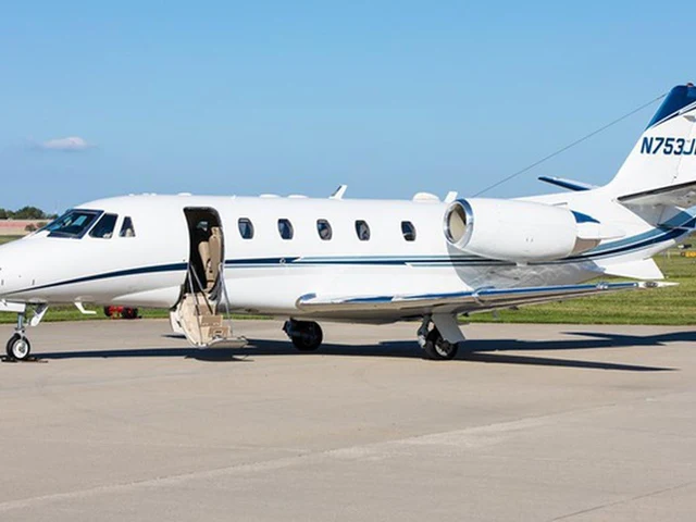 N830JS — photo