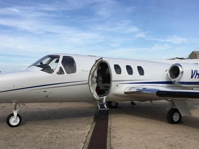 VH-FCS — photo