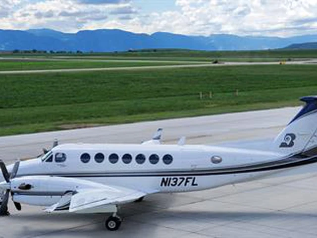 N137FL — photo