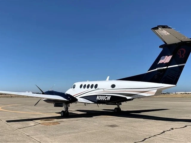 N300CW — photo