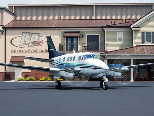 N329GS — photo