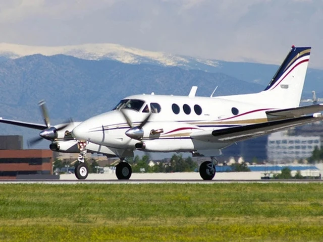 N413GA — photo