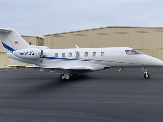 N514JS — photo