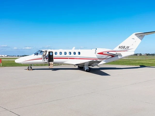 N730JS — photo