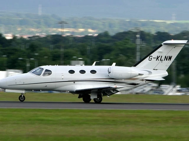 OE-FNV — photo