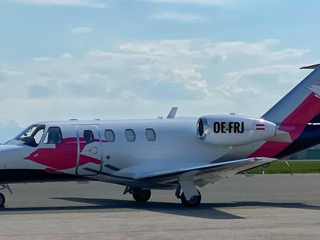OE-FRJ — photo