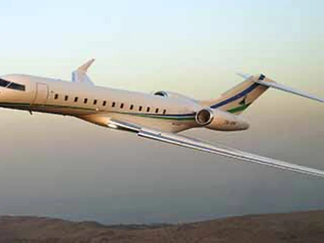 ZS-SMF — photo