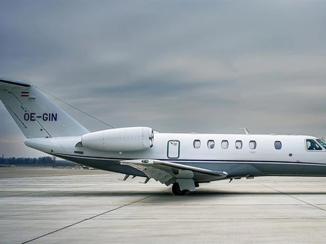 OE-GIN — photo