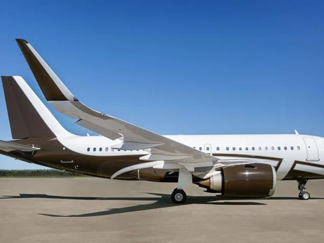 LX-TCB — photo