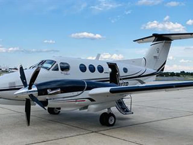N321TR — photo