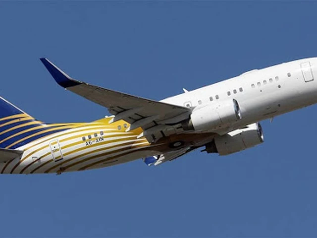 Boeing 737-7Z5 — photo