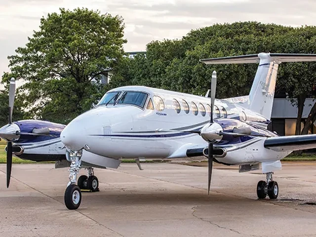 King Air 360 — photo