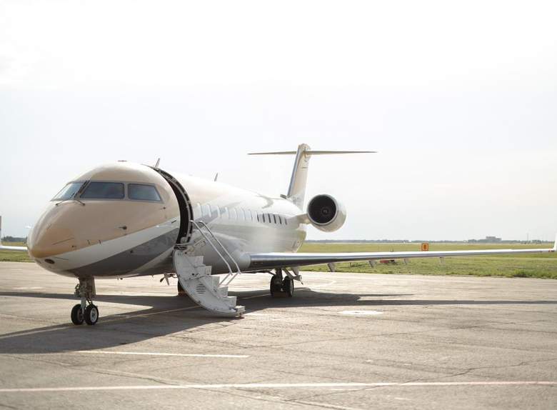 Bombardier Challenger 850 RA-73560 — private jet charter, price