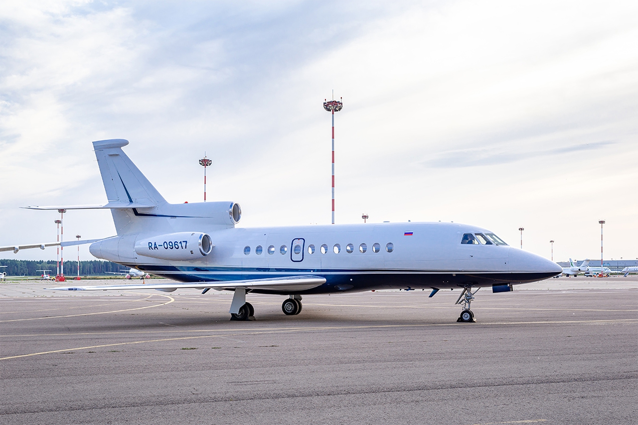Falcon 900C