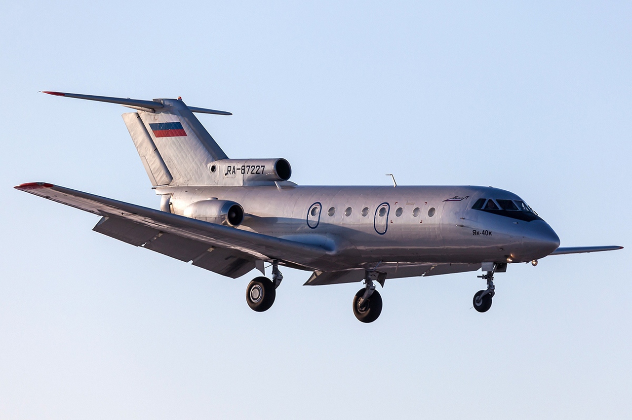 YAK 40 VIP