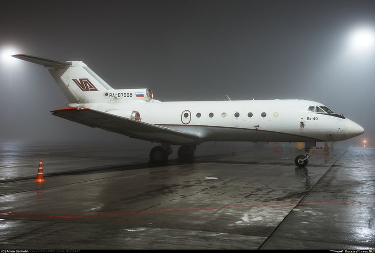 YAK 40 VIP