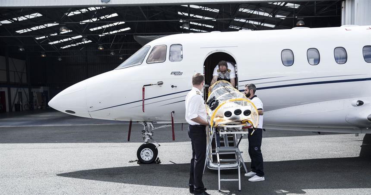 Hawker 1000