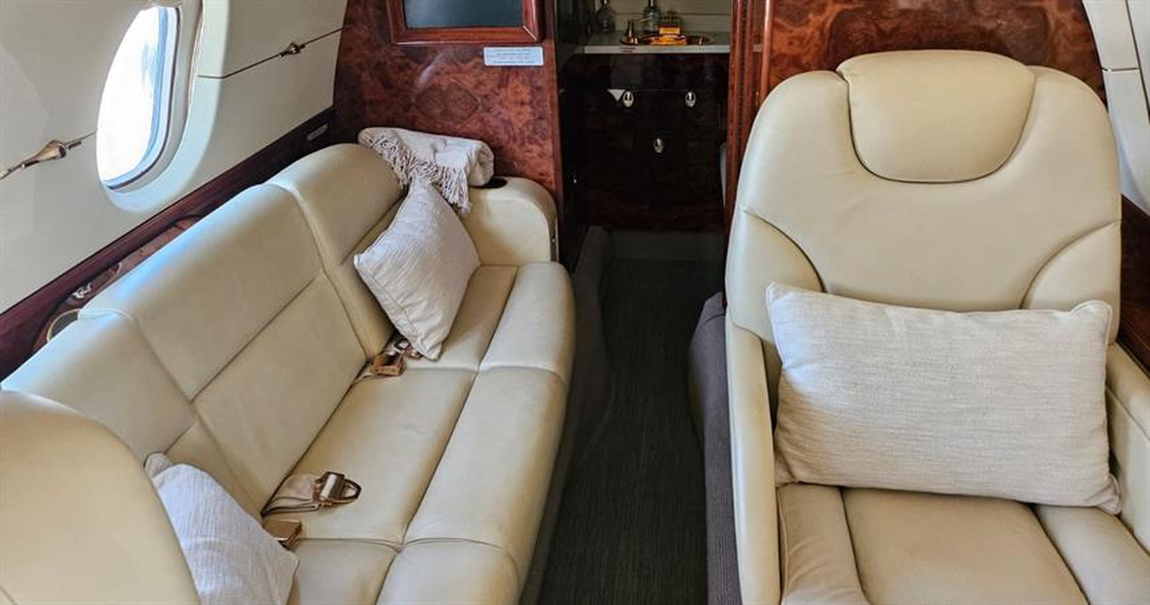 Hawker Beechcraft 800XP 4X-CZF — private jet charter, price | JETVIP